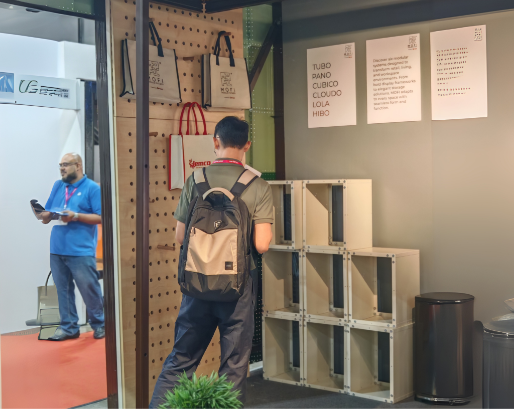 PANO shelving in tight space